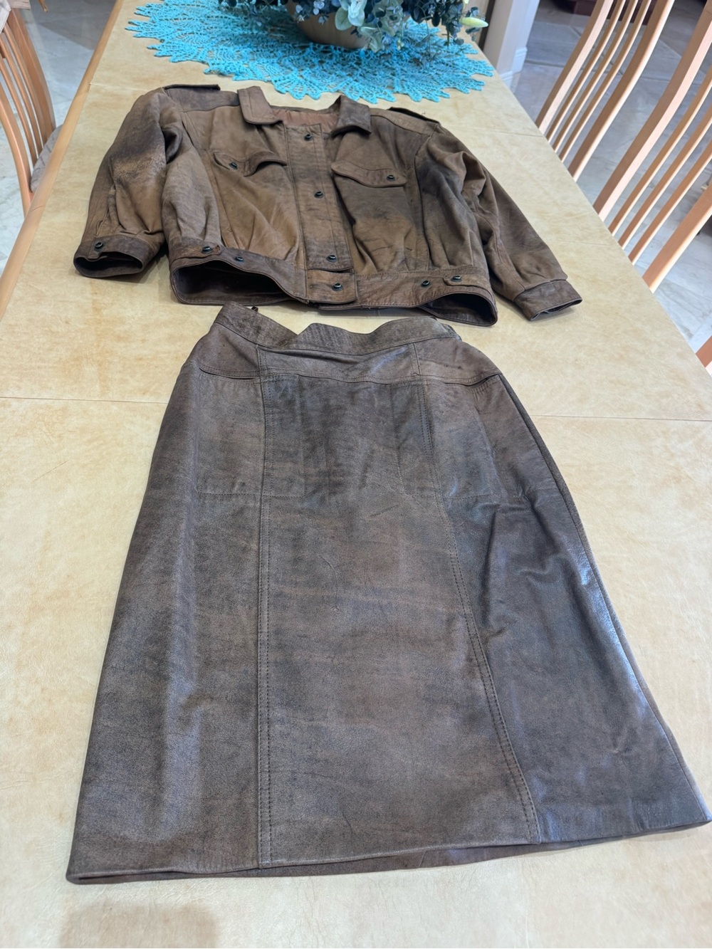 PRICE DROP: VTG, NW/OT, LAURICE, 9/10 fits small, lined DISTRESSED BROWN LEATHER